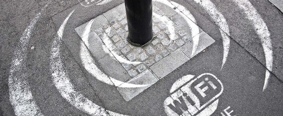 Multilingual Magento Webstore to Buy and Manage Wi-Fi Subscriptions