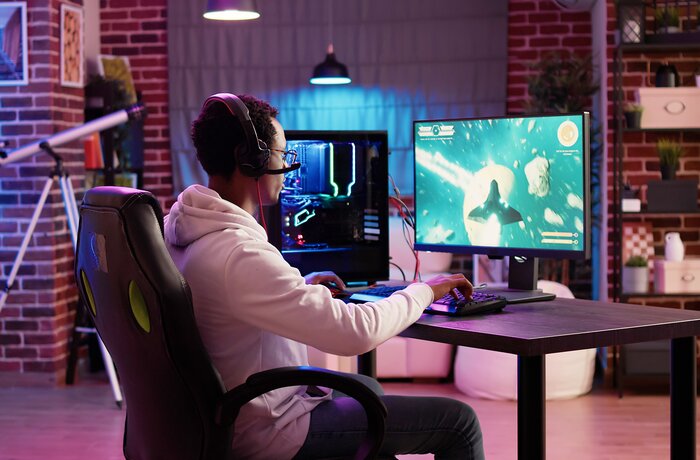 ترحيل متجر ألعاب إلكترونية من منصة Shopify إلى Adobe Commerce