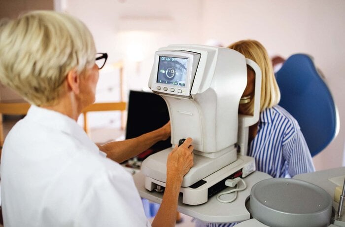 إصلاح الأخطاء البرمجية في منتج برمجي يعمل كجهاز طبي لتصوير العين وإعداده لدخول السوق في 6 أسابيع