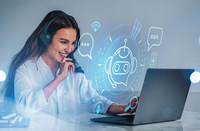 إعادة صياغة كود منتج برمجيات الروبوتات الصوتية وترحيله إلى منصة AWS لتعزيز قابليته للتوسع