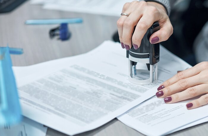 تطوير تطبيق للموافقة الآمنة على المستندات لنظامي iOS وأندرويد 