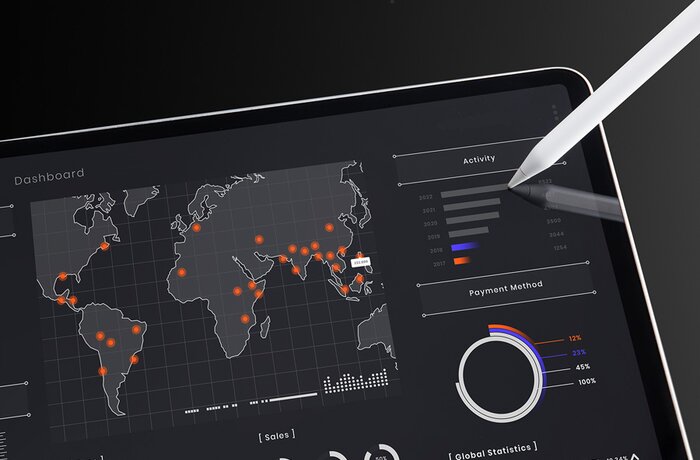 إنشاء حل ذكاء أعمال (BI) يمتثل للوائح التنظيمية، ويوفر تقارير أسرع 30 مرة بتكاليف سحابية أقل بنسبة 30%
