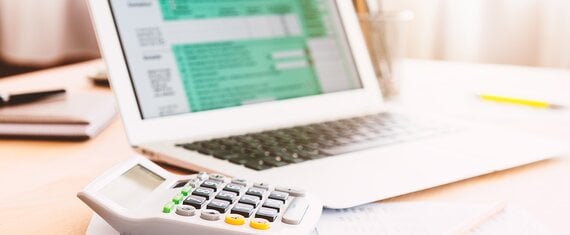 تطوير بوابة إلكترونية للعملاء لإحدى وكالات الاستشارات الضريبية