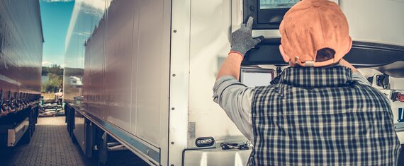 Custom IoT Solution for Automated Truck Temperature Control