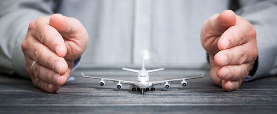 التعاقد الخارجي لتطوير برمجيات قائمة على الويب لتأمين الطيران