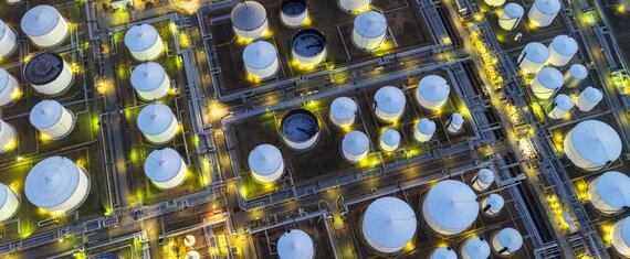 تصميم تطبيق تحليل الصور لمراقبة خزانات النفط عن بُعد لشركة نفط عالمية